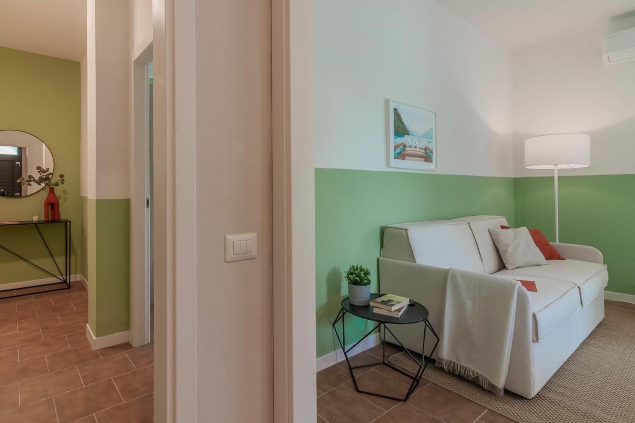 Ninfea Apartments By Wonderful Italy Леццено Екстер'єр фото