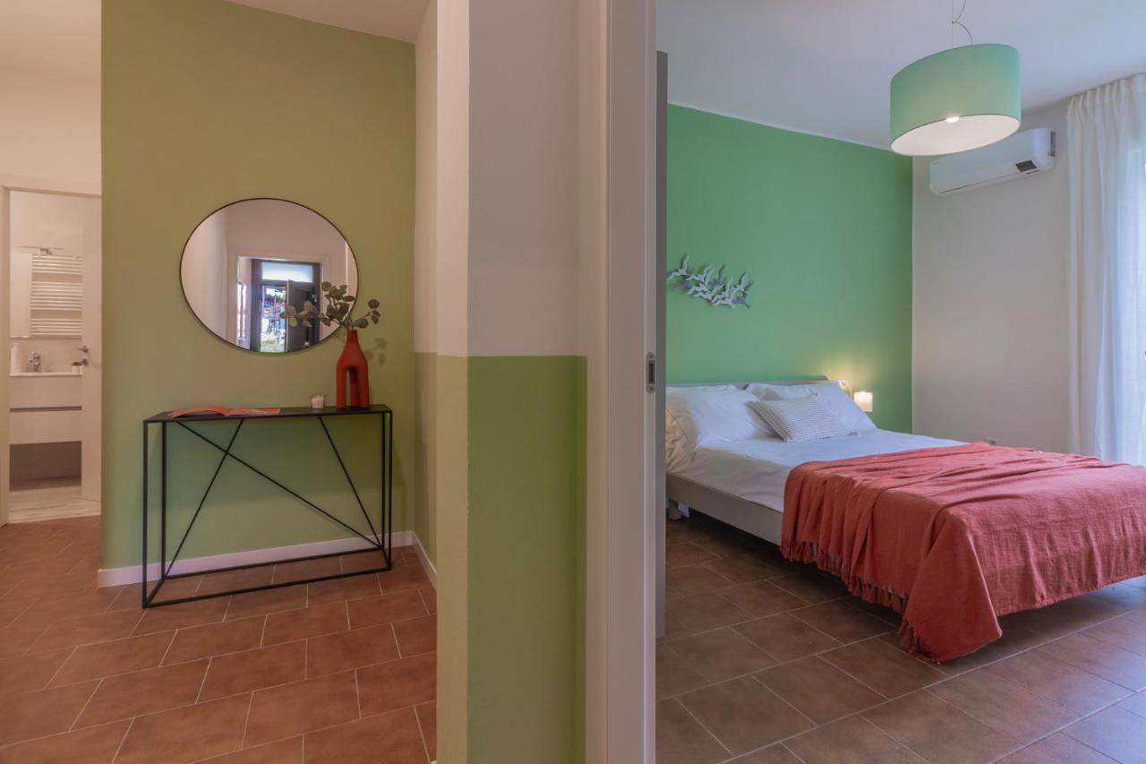 Ninfea Apartments By Wonderful Italy Леццено Екстер'єр фото