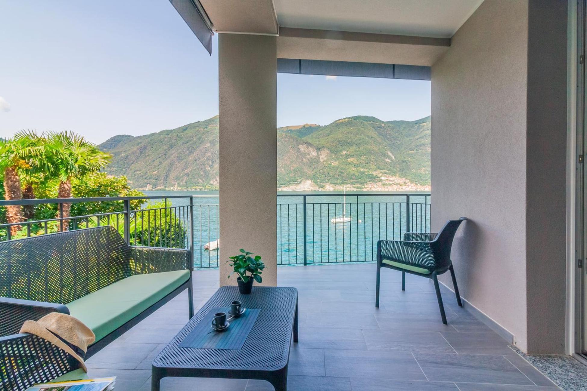 Ninfea Apartments By Wonderful Italy Леццено Екстер'єр фото
