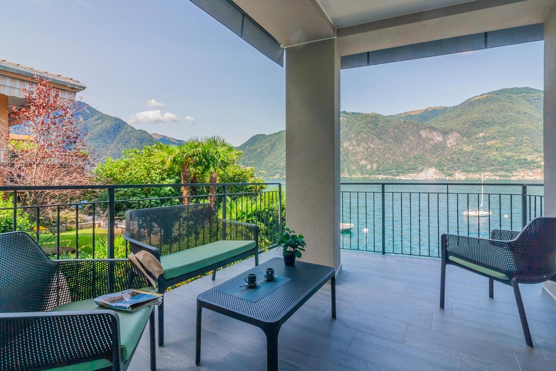 Ninfea Apartments By Wonderful Italy Леццено Екстер'єр фото