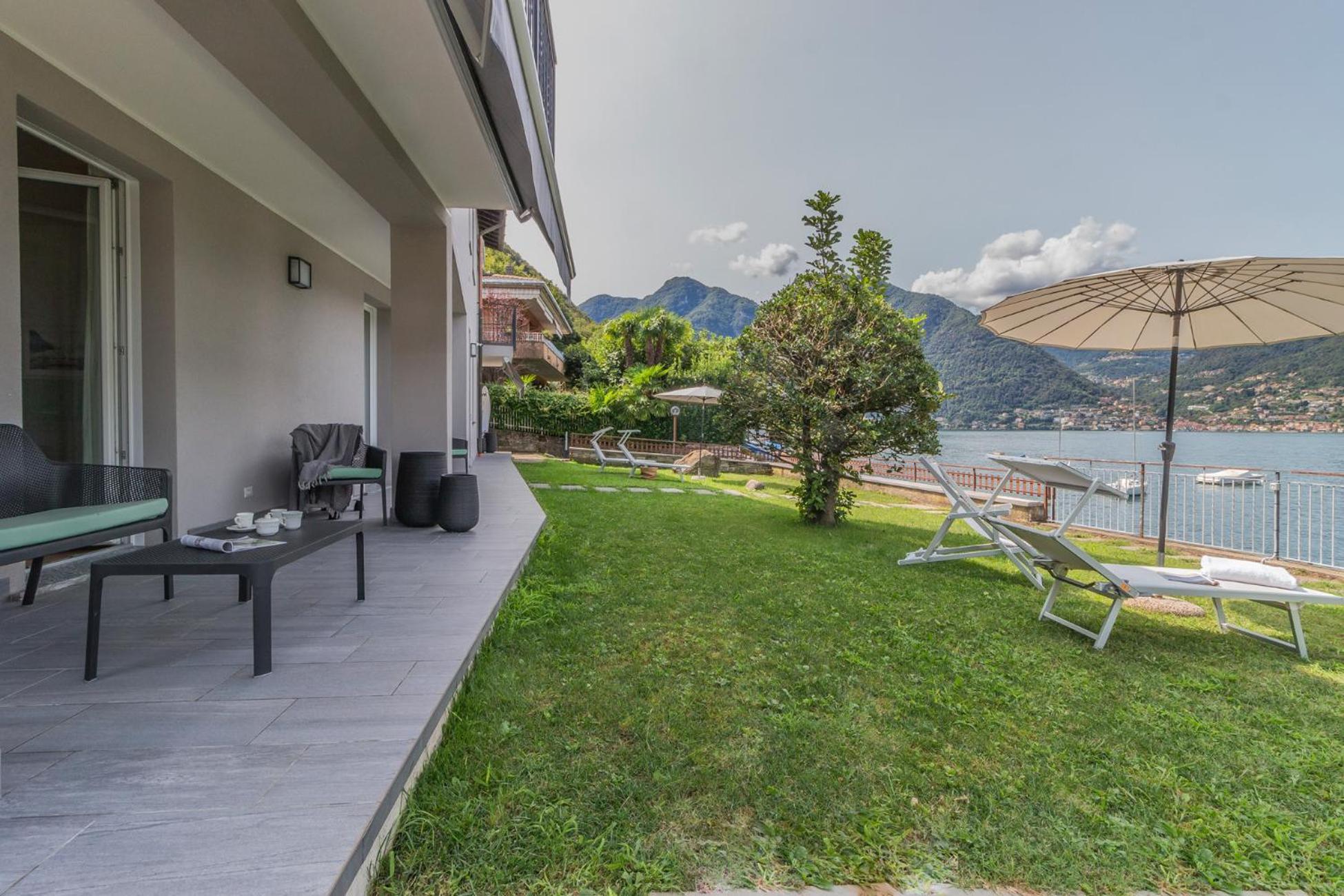 Ninfea Apartments By Wonderful Italy Леццено Екстер'єр фото